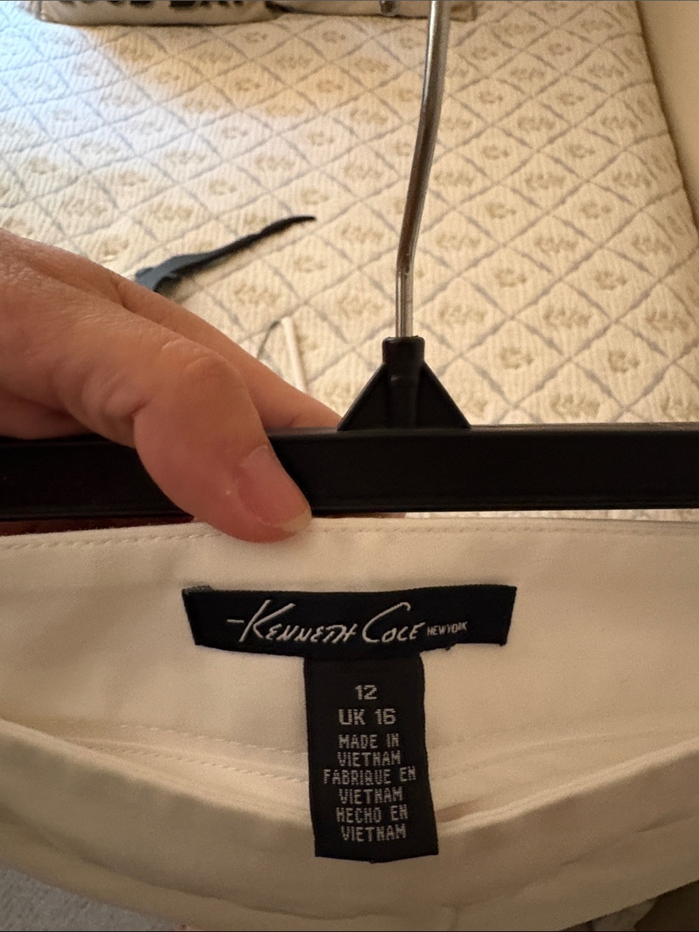 Kenneth Cole New York Ivory Cropped Ankle Pants - Picture 5 of 9